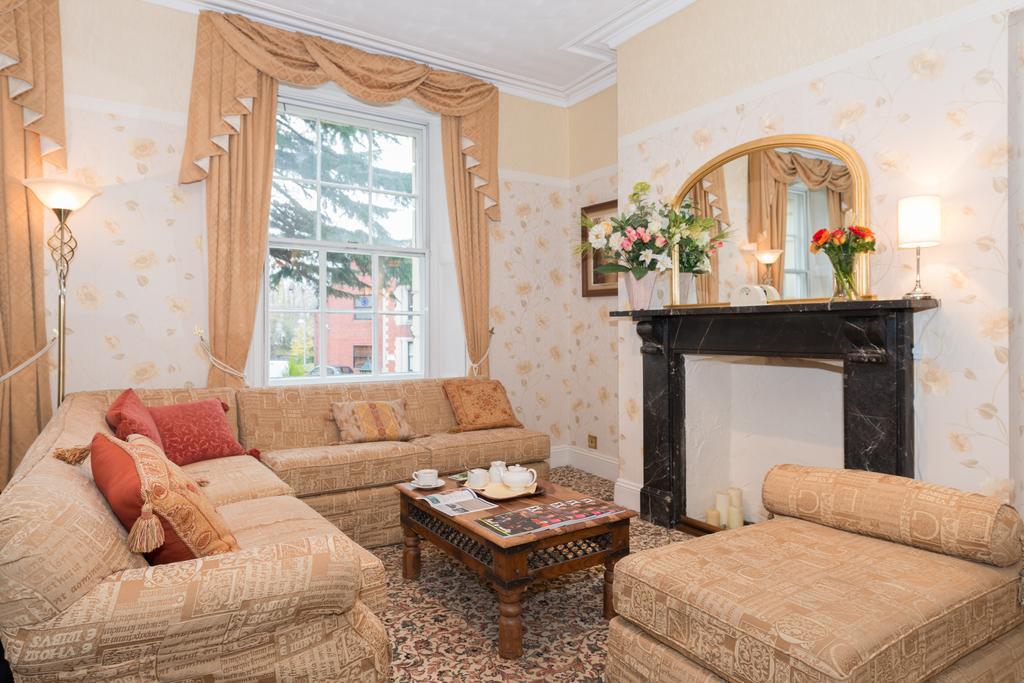 Clock Tower Hotel Exeter Extérieur photo